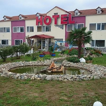 Hotel Konstantina Rodopoli Esterno foto