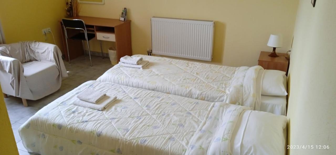 Hotel Konstantina Rodopoli Esterno foto