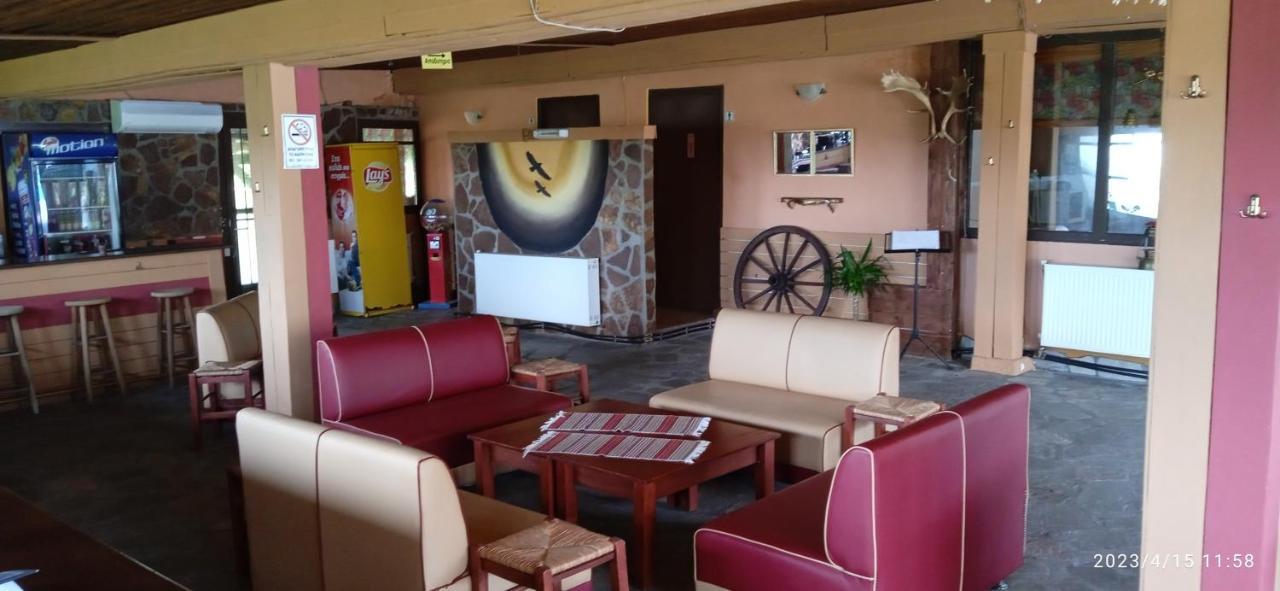 Hotel Konstantina Rodopoli Esterno foto