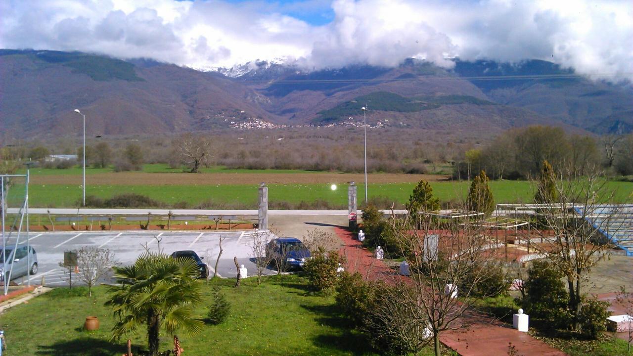 Hotel Konstantina Rodopoli Esterno foto