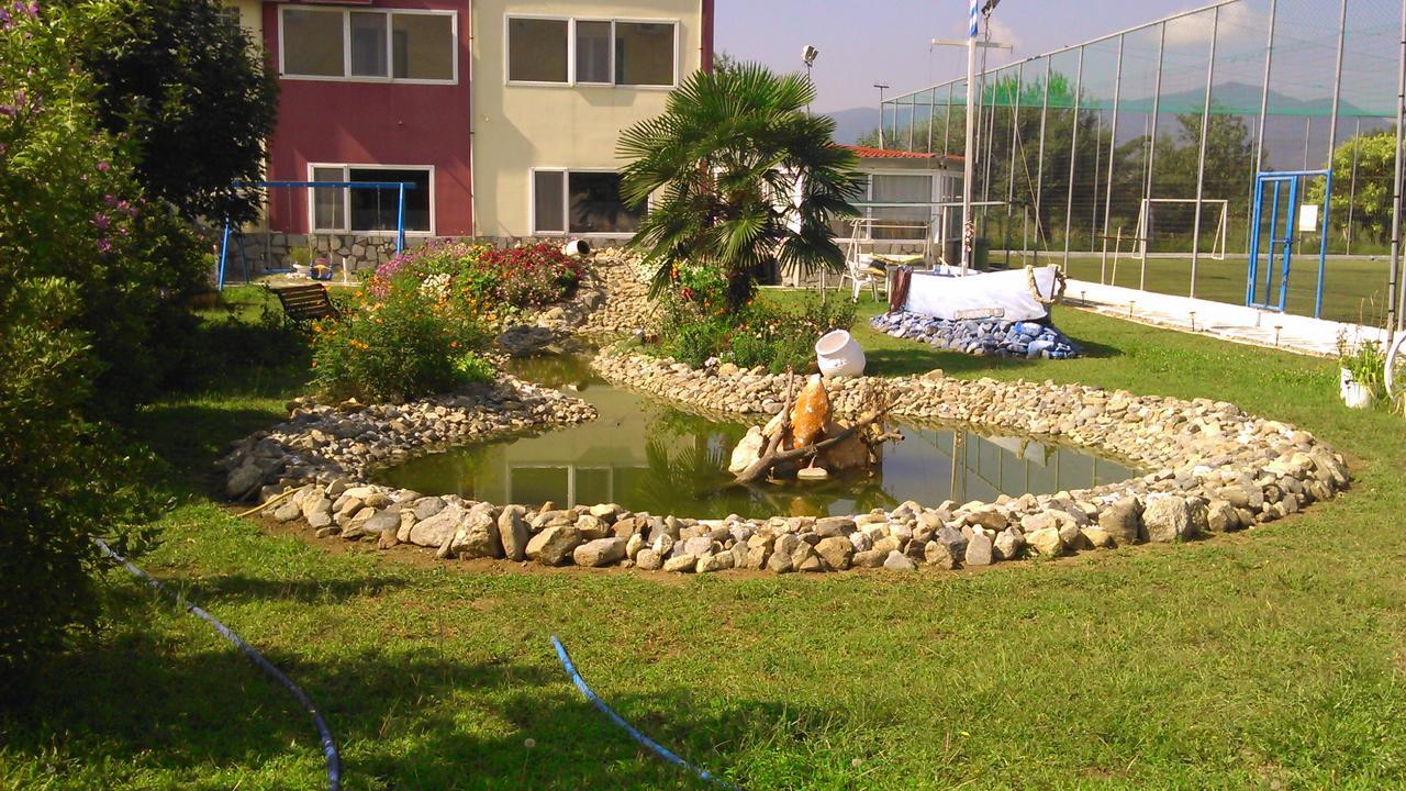 Hotel Konstantina Rodopoli Esterno foto