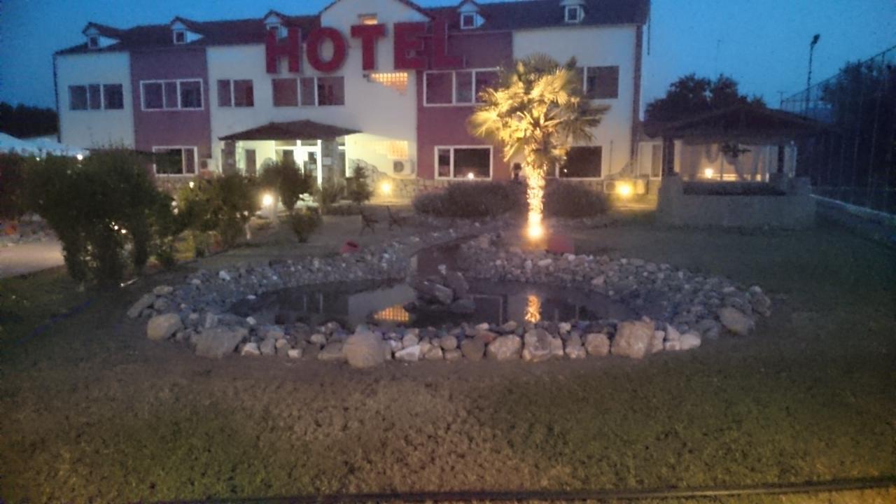 Hotel Konstantina Rodopoli Esterno foto